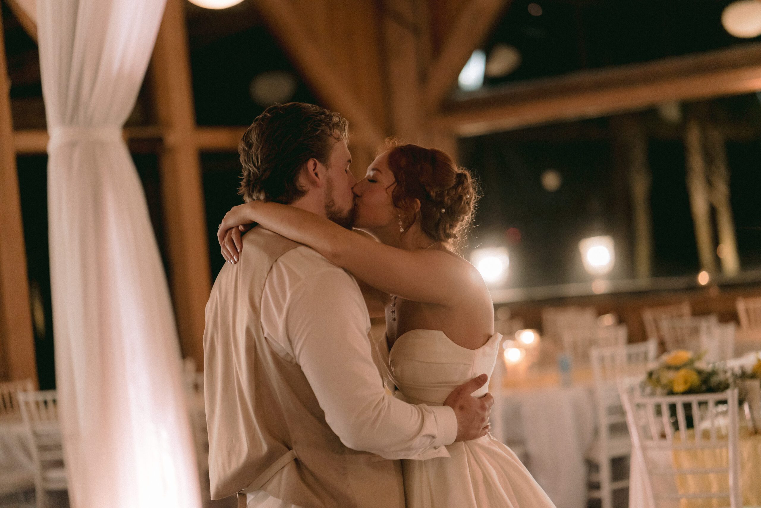 COTTONWOOD BARN ST AUGUSTINE AMELIA ISLAND JACKSONVILLE FLORIDA ENGAGEMENT PHOTOGRAPHY